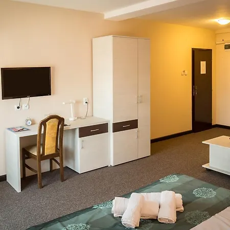 丹妮卡酒店 酒店 2*