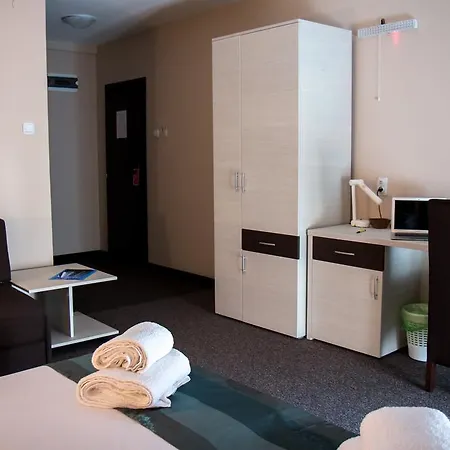 丹妮卡酒店 酒店